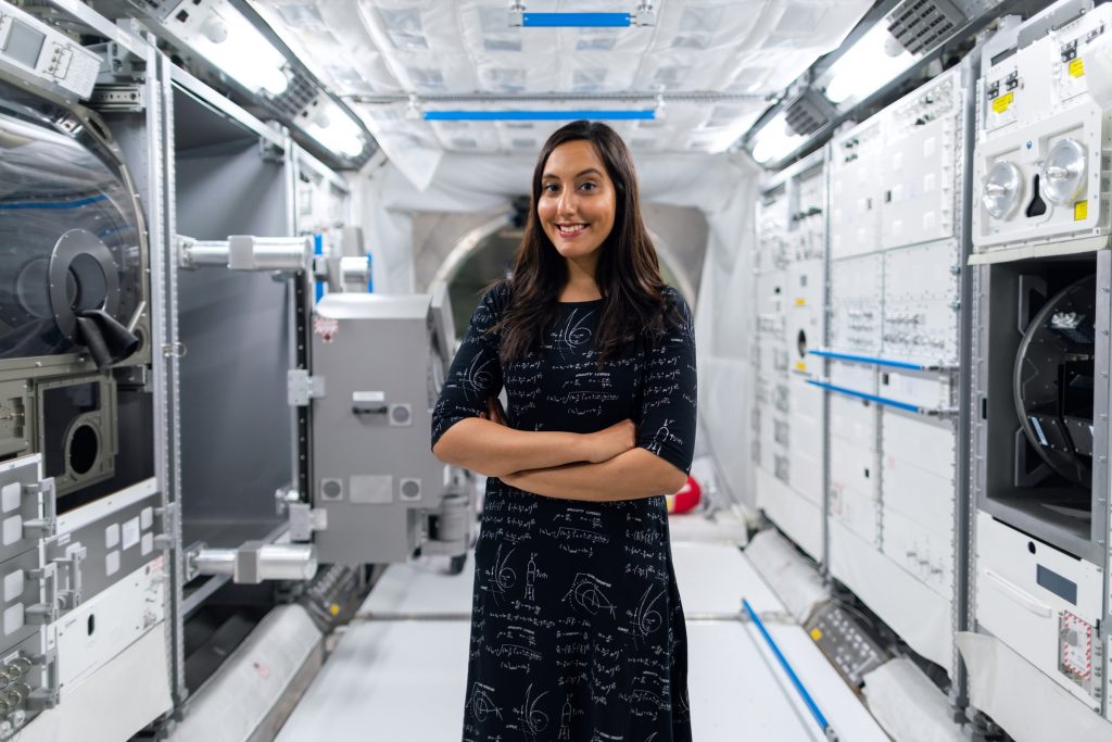 A female scientist in a laboratory